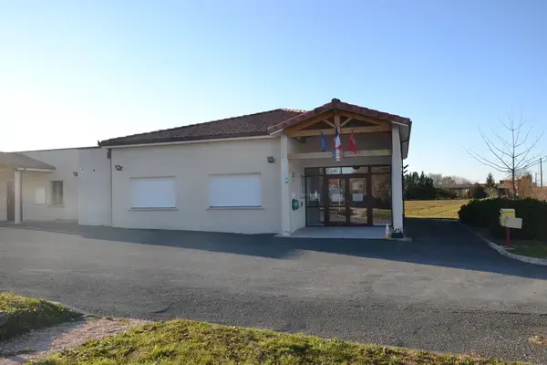 Carport Solaire 81 Installation carport solaire Saint-Julien-du-Puy